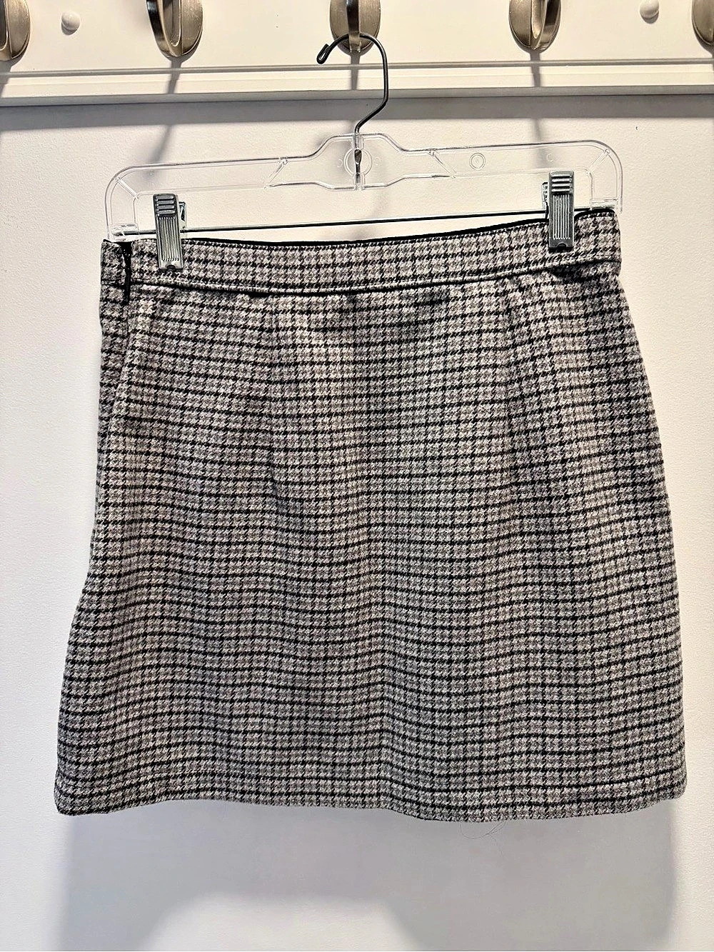Abercrombie & Fitch Houndstooth Mini Skirt in Gray & Black Size Small Like New